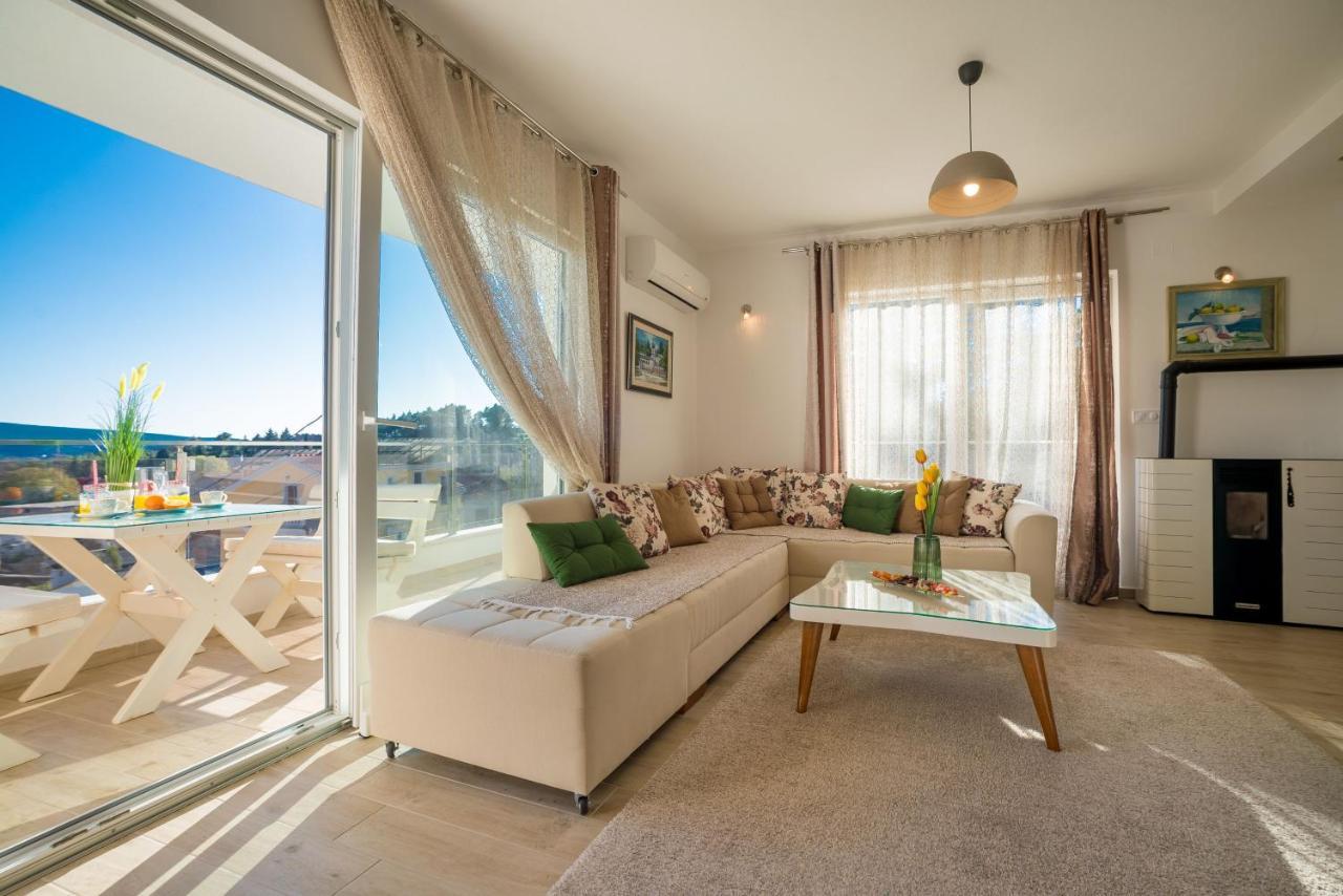 Happy Home Tivat Exterior foto