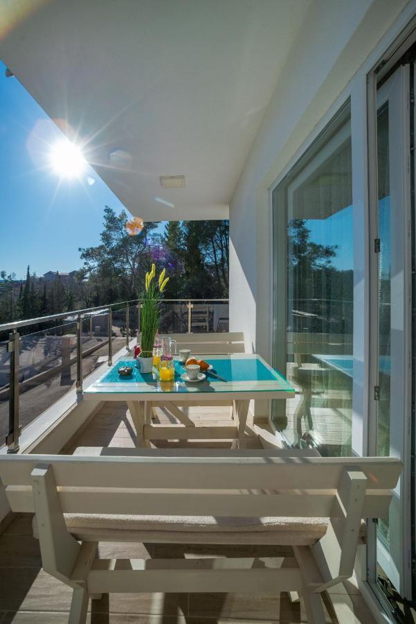 Happy Home Tivat Exterior foto