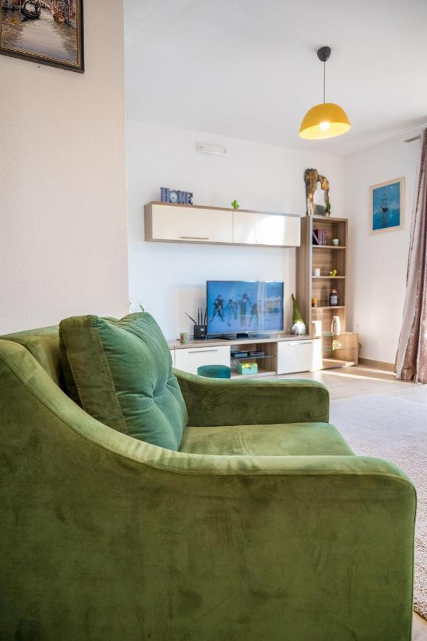 Happy Home Tivat Exterior foto